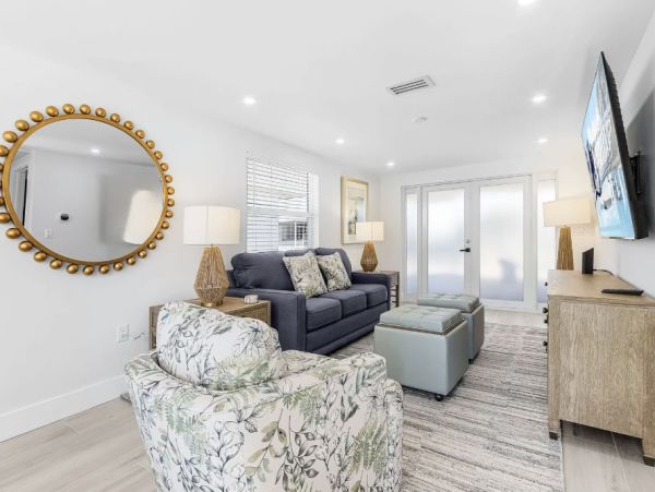 Beachside Vacation Retreat - Great Amenities